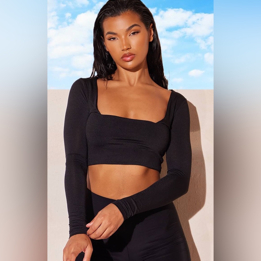 Black square neck crop top long sleeves